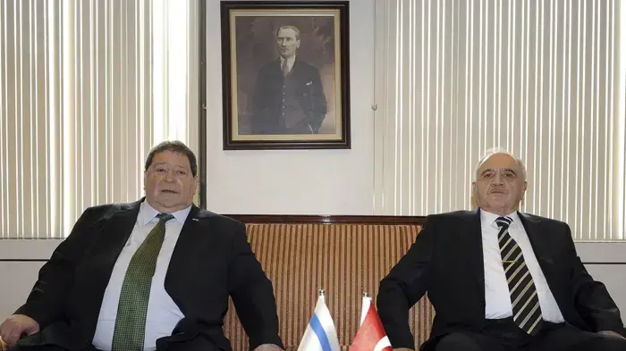 פואד בן אליעזר ושר ההגנה הטורקי גונול פואד בן אליעזר ושר ההגנה הטורקי גונול