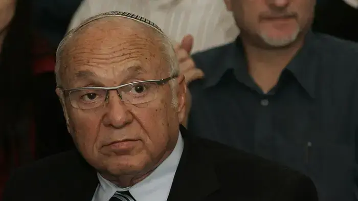 שר המשפטים יעקב נאמן, כנס ייצוב שיטת הממשל והמערכת הפוליטית בישראל, אוניברסיטת תל אביב נובמבר 2009 שר המשפטים יעקב נאמן, כנס ייצוב שיטת הממשל והמערכת הפוליטית בישראל, אוניברסיטת תל אביב נובמבר 2009