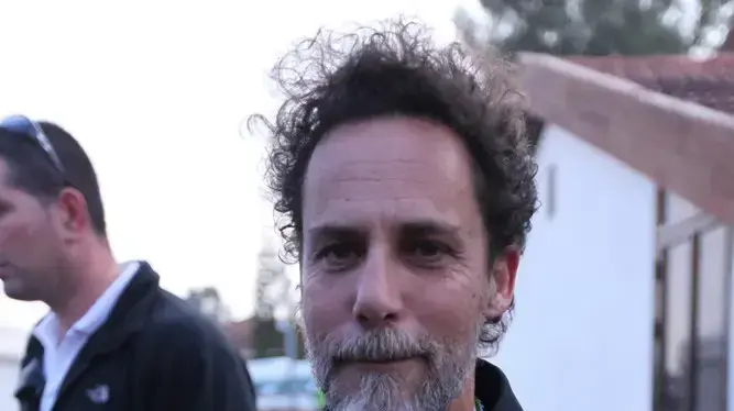 רני בלייר רני בלייר