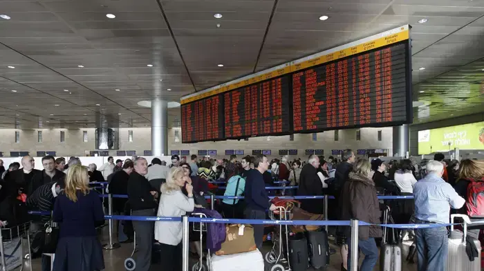 נוסעים בנתב"ג נוסעים בנתב"ג