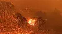 שריפת ענק בקנברה בירת אוסטרליה לא להשתמש!!!!!! שריפת ענק בקנברה בירת אוסטרליה לא להשתמש!!!!!!