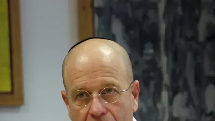 אברום בורג אברום בורג