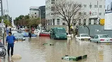 הצפות בהרצליה חורף 2003 (מוטי פרידהיים) הצפות בהרצליה חורף 2003 (מוטי פרידהיים)