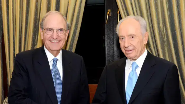 נשיא המדינה עם השליח האמריקני ג'ורג' מיטשל נשיא המדינה עם השליח האמריקני ג'ורג' מיטשל