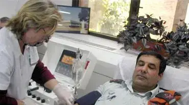אלוף פיקוד העורף יוסף משלב מקבל חיסון נגד אבעבועות שחורות אלוף פיקוד העורף יוסף משלב מקבל חיסון נגד אבעבועות שחורות