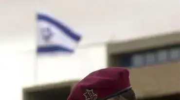 בוגי יעלון בטקס סיום קורס קציני יבשה בוגי יעלון בטקס סיום קורס קציני יבשה