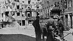 חיילים גרמנים נאצים במרד גטו ורשה חיילים גרמנים נאצים במרד גטו ורשה