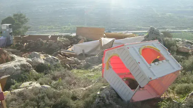 הרס המאחז מצפה אביחי מרץ 2010 הרס המאחז מצפה אביחי מרץ 2010
