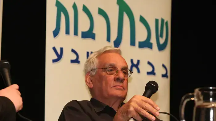 חיים אורון (ג'ומס) באירוע שבתרבות בבאר שבע חיים אורון (ג'ומס) באירוע שבתרבות בבאר שבע