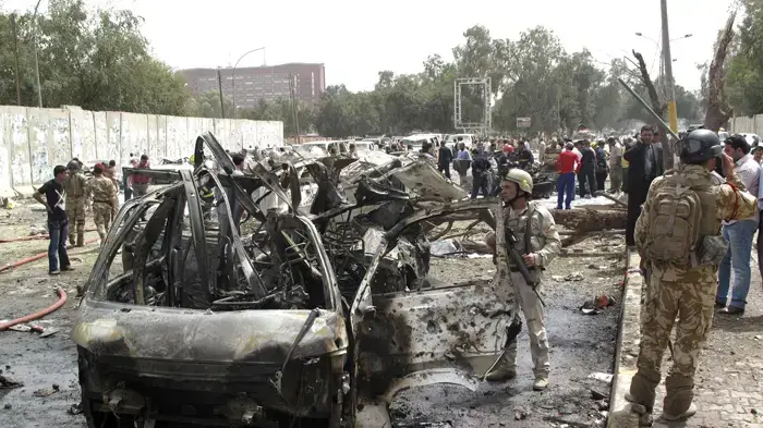 מכונית ממולכדת שהתפוצצה בבגדד ליד שגרירות אירן מכונית ממולכדת שהתפוצצה בבגדד ליד שגרירות אירן