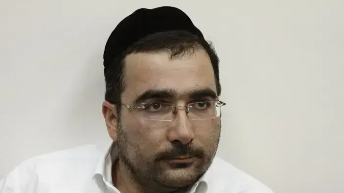 עורך הדין אורי מסר מגיע לבית המשפט לדיון בפרשת אולמרט - אפריל 2010 עורך הדין אורי מסר מגיע לבית המשפט לדיון בפרשת אולמרט - אפריל 2010