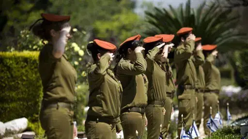 חיילות צה"ל בטקס זיכרון לחללי צה"ל ביום הזיכרון חיילות צה"ל בטקס זיכרון לחללי צה"ל ביום הזיכרון