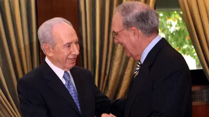 שמעון פרס נפגש עם השליח המיוחד למזה"ת מיטשל שמעון פרס נפגש עם השליח המיוחד למזה"ת מיטשל