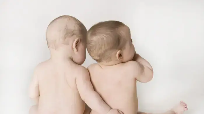 תינוקות עירומים תינוקות עירומים