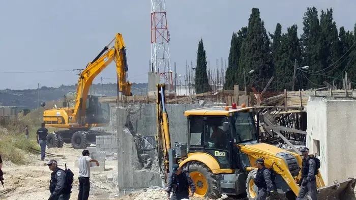 הרס מבנים לא חוקיים בשבי שומרון הרס מבנים לא חוקיים בשבי שומרון