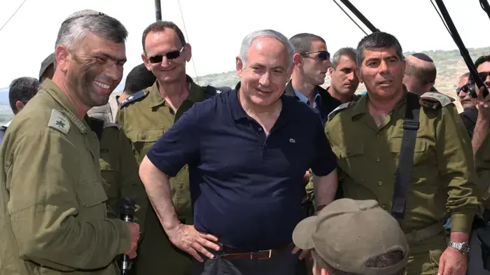 בנימין נתניהו בתרגיל באילקים מאי 2010 בנימין נתניהו בתרגיל באילקים מאי 2010