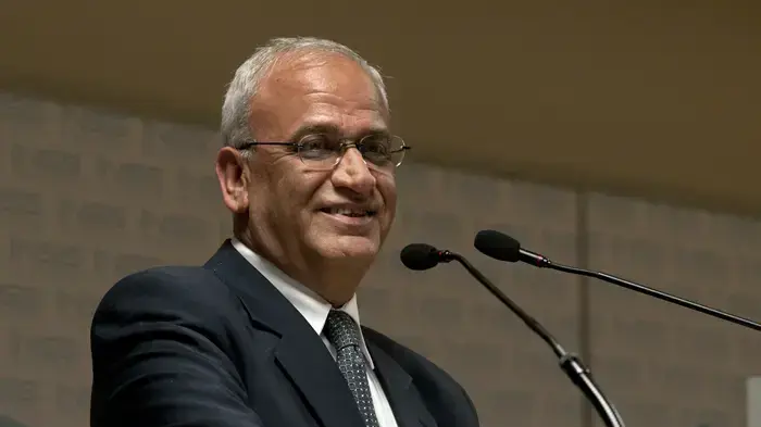 בכיר הרשות הפלסטינית וחבר צוות המשא ומתן הפלסטיני ד"ר סאיב עריקאת בכיר הרשות הפלסטינית וחבר צוות המשא ומתן הפלסטיני ד"ר סאיב עריקאת