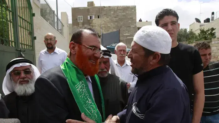 בכיר חמאס מחמוד אבו טיר מגיע למזרח ירושלים לאחר ששוחרר מהכלא בכיר חמאס מחמוד אבו טיר מגיע למזרח ירושלים לאחר ששוחרר מהכלא