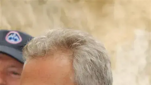 רם עמנואל ובנו בעלייה לתורה בכותל המערבי, ירושלים, מאי 2010 רם עמנואל ובנו בעלייה לתורה בכותל המערבי, ירושלים, מאי 2010