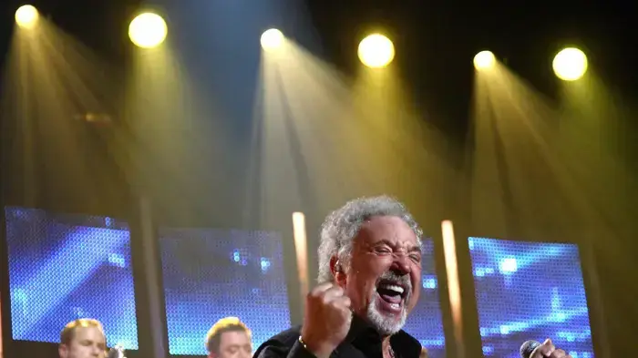 מזל טוב לגאוות וולש. טום ג'ונס, היום בן 70