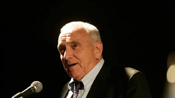יצחק אהרונוביץ' השר לביטחון פנים במהלך כנס עיר ללא אלימות באילת- יוני 2010 יצחק אהרונוביץ' השר לביטחון פנים במהלך כנס עיר ללא אלימות באילת- יוני 2010