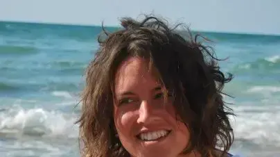 דנה מאור מטיילת ישראלית שנהרגה בתאונה בסין דנה מאור מטיילת ישראלית שנהרגה בתאונה בסין
