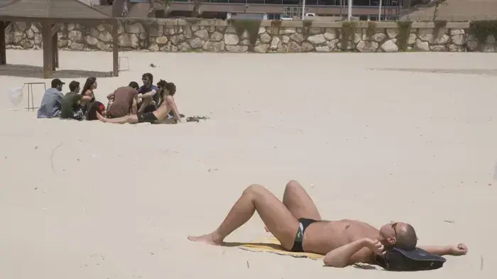 שרב בחוף הים בתל אביב יוני 2010 שרב בחוף הים בתל אביב יוני 2010