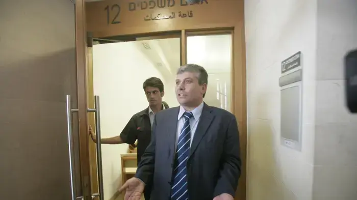 שלום שמחון בבית המשפט יוני 2010 שלום שמחון בבית המשפט יוני 2010