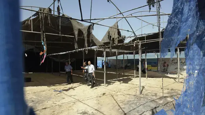מחנה קיץ של אונר"א בעזה שהוצת מחנה קיץ של אונר"א בעזה שהוצת