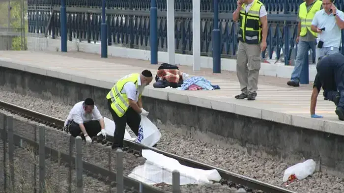 אישה נדרסה למוות על הפסים בתחנת הרכבת בבית יהושע - יולי 2010 אישה נדרסה למוות על הפסים בתחנת הרכבת בבית יהושע - יולי 2010