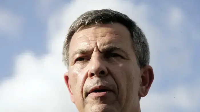 עידו נחושתן מפקד חיל האוויר בתדרוך לכתבים בנושא אסון התרסקות מסוק היסעור ברומניה- יולי 2010 עידו נחושתן מפקד חיל האוויר בתדרוך לכתבים בנושא אסון התרסקות מסוק היסעור ברומניה- יולי 2010