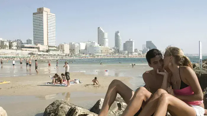שרב כבד בכל הארץ חוף ים מים שמש חום שרב כבד בכל הארץ חוף ים מים שמש חום