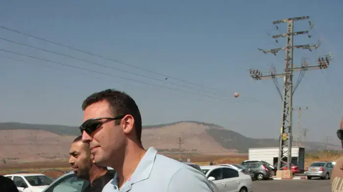 שחר מזרחי מגיע לכלא גלבוע אוגוסט 2010 שחר מזרחי מגיע לכלא גלבוע אוגוסט 2010