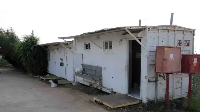 לומדים במכולות קירור בעמנואל לומדים במכולות קירור בעמנואל