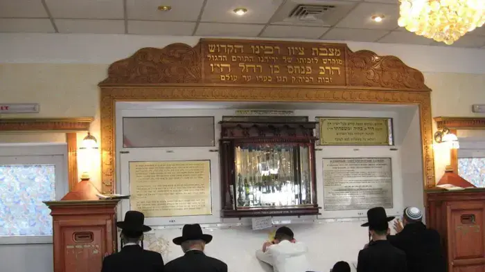 הכנות לעליית חסידים לאומן ספטמבר 2010 הכנות לעליית חסידים לאומן ספטמבר 2010