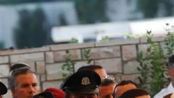הרב הצבאי הראשי, רפי פרץ בלוויית ישראל טל, ספטמבר 2010 הרב הצבאי הראשי, רפי פרץ בלוויית ישראל טל, ספטמבר 2010