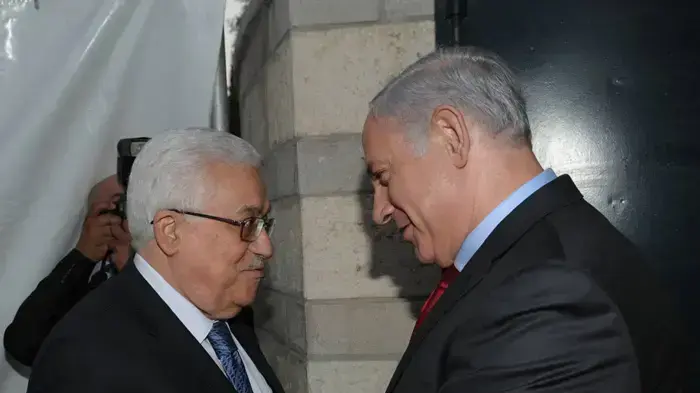 ראש הממשלה בנימין נתניהו מקבל את פניו של יו"ר הרשות הפלסטינית אבו מאזן במעונו בירושלים ספטמבר 2010 ראש הממשלה בנימין נתניהו מקבל את פניו של יו"ר הרשות הפלסטינית אבו מאזן במעונו בירושלים ספטמבר 2010