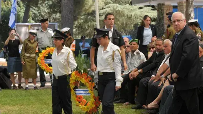 יושב ראש הכנסת רובי ריבלין באזכרה לחללי מלחמת יום כיפור ספטמבר 2010 יושב ראש הכנסת רובי ריבלין באזכרה לחללי מלחמת יום כיפור ספטמבר 2010