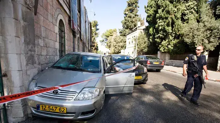 תאונת דרכים ברחוב הנביאים בירושלים בה נפצעו חמישה אנשים, אוקטובר 2010 תאונת דרכים ברחוב הנביאים בירושלים בה נפצעו חמישה אנשים, אוקטובר 2010