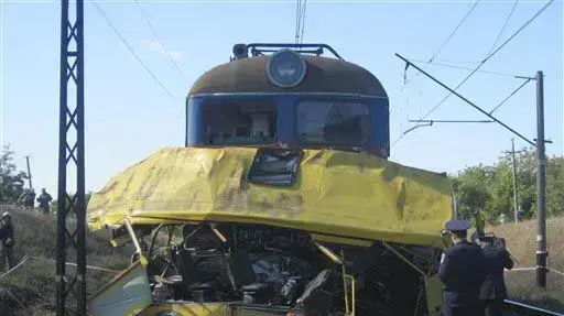התנגשות רכבת באוטובוס באוקראינה התנגשות רכבת באוטובוס באוקראינה