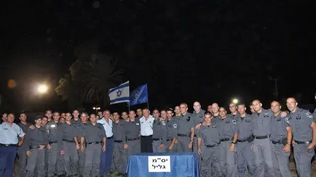 שוטרי היס"מ במחוז הצפוני של המשטרה מקבלים סיכת לוחם חדשה שוטרי היס"מ במחוז הצפוני של המשטרה מקבלים סיכת לוחם חדשה