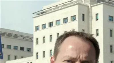 יוחנן פלסנר במשמרת מחאה מול ועדת שרים לחקיקה, אוקטובר 2010 יוחנן פלסנר במשמרת מחאה מול ועדת שרים לחקיקה, אוקטובר 2010