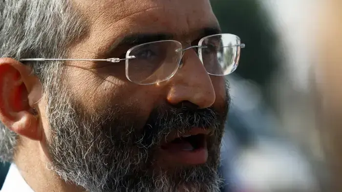 חבר הכנסת מיכאל בן ארי בצעדת הימין באום אל פאחם, אוקטובר 2010 חבר הכנסת מיכאל בן ארי בצעדת הימין באום אל פאחם, אוקטובר 2010