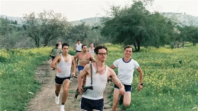אנדרדוגז תחת אש. מתוך "התגנבות יחידים" אנדרדוגז תחת אש. מתוך "התגנבות יחידים"