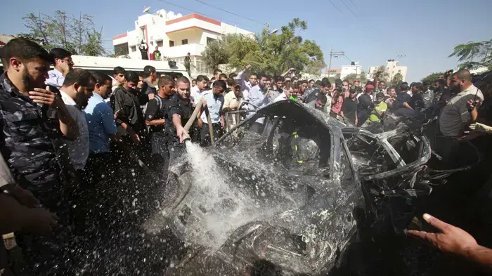זירת מכונית שהתפוצצה בעזה זירת מכונית שהתפוצצה בעזה