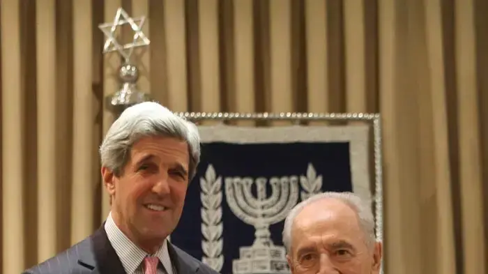 פגישת נשיא המדינה, שמעון פרס עם הסנאטור ג'ון קרי, נובמבר 2010 פגישת נשיא המדינה, שמעון פרס עם הסנאטור ג'ון קרי, נובמבר 2010