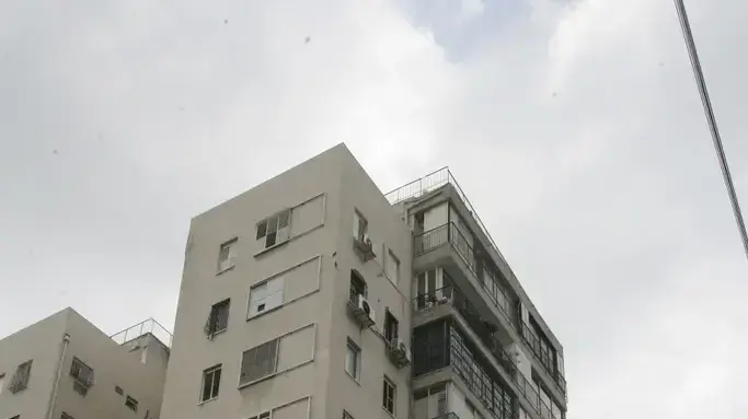 מרפסת בבניין משותף מרפסת בבניין משותף