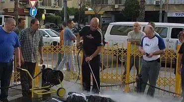 השחתת האנדרטה לזכר רבין מתוך אתר משטרת תל אביב השחתת האנדרטה לזכר רבין מתוך אתר משטרת תל אביב