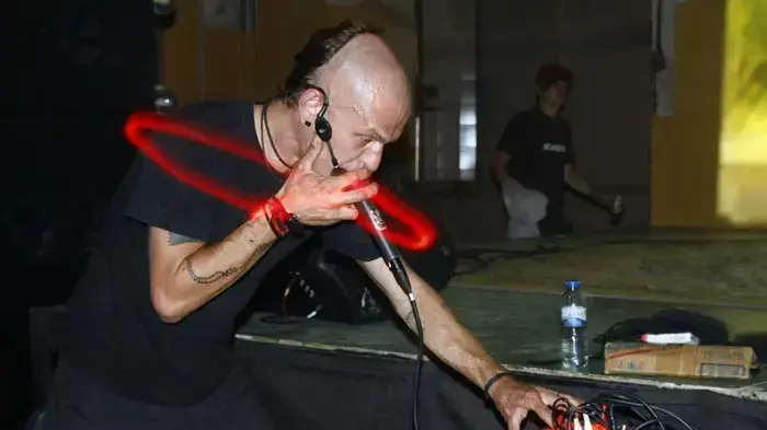 שואו מעניין. דייב פיליפס שואו מעניין. דייב פיליפס