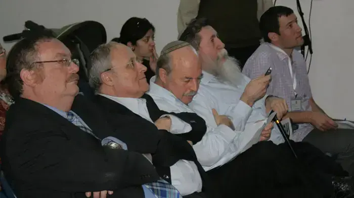 נציגי האיחוד הלאומי והבית היהודי בכנס שדן בנסיון לאיחוד בימין נציגי האיחוד הלאומי והבית היהודי בכנס שדן בנסיון לאיחוד בימין